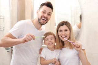 familia higiene dental